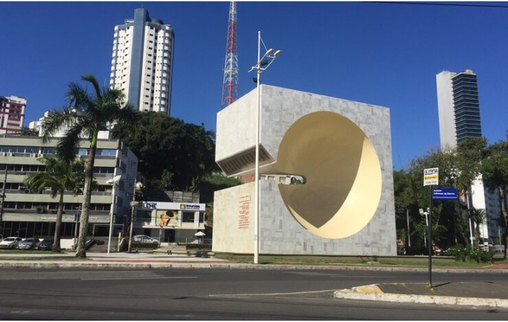 Homem é baleado após assalto na Avenida Garibaldi em Salvador Aratu On