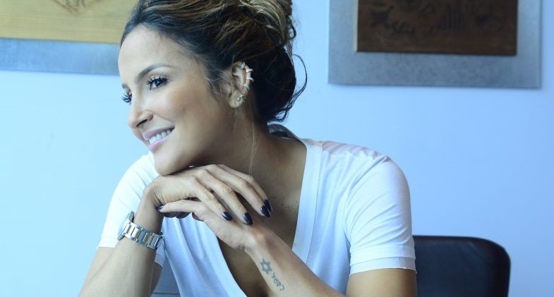 Produtora De Claudia Leitte Esclarece Pol Mica Sobre Autobiografia Da