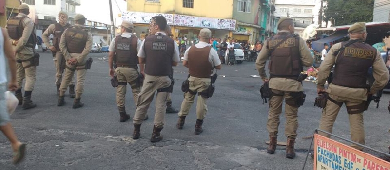 Resposta Radical Moradores Atravessam Nibus No Iapi Em Protesto