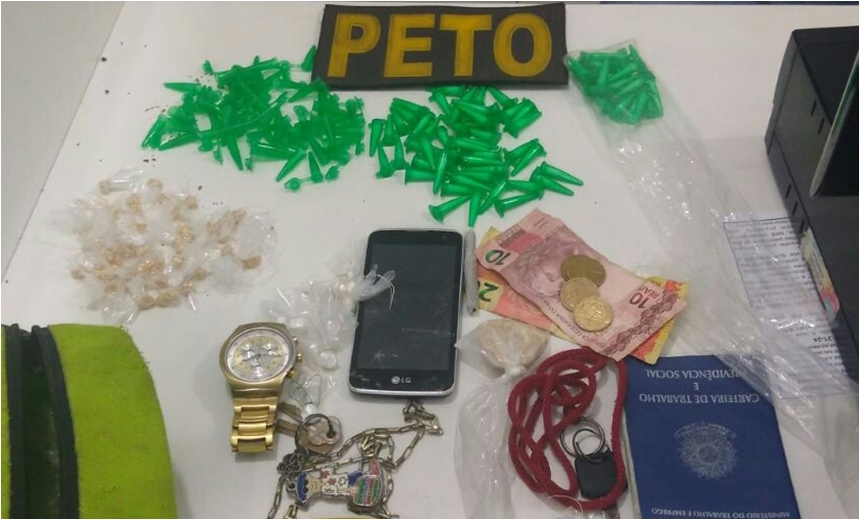 TUDO DE UMA VEZ Polícia prende três traficantes na Santa Mônica e