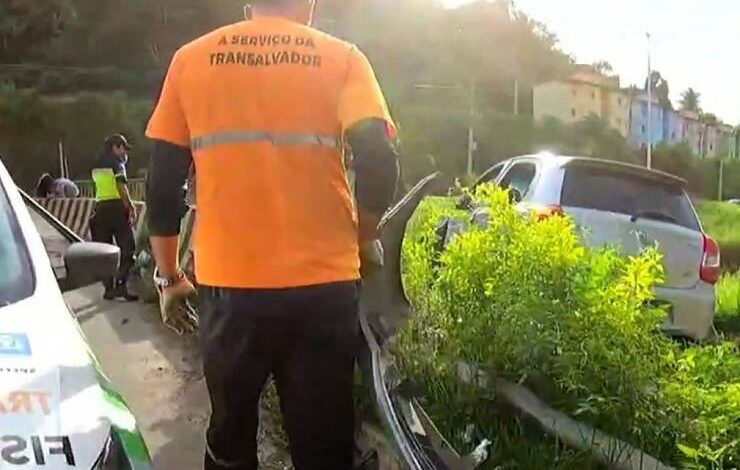 Acidente Entre Carro E Moto Deixa Duas Pessoas Gravemente Feridas Na Av