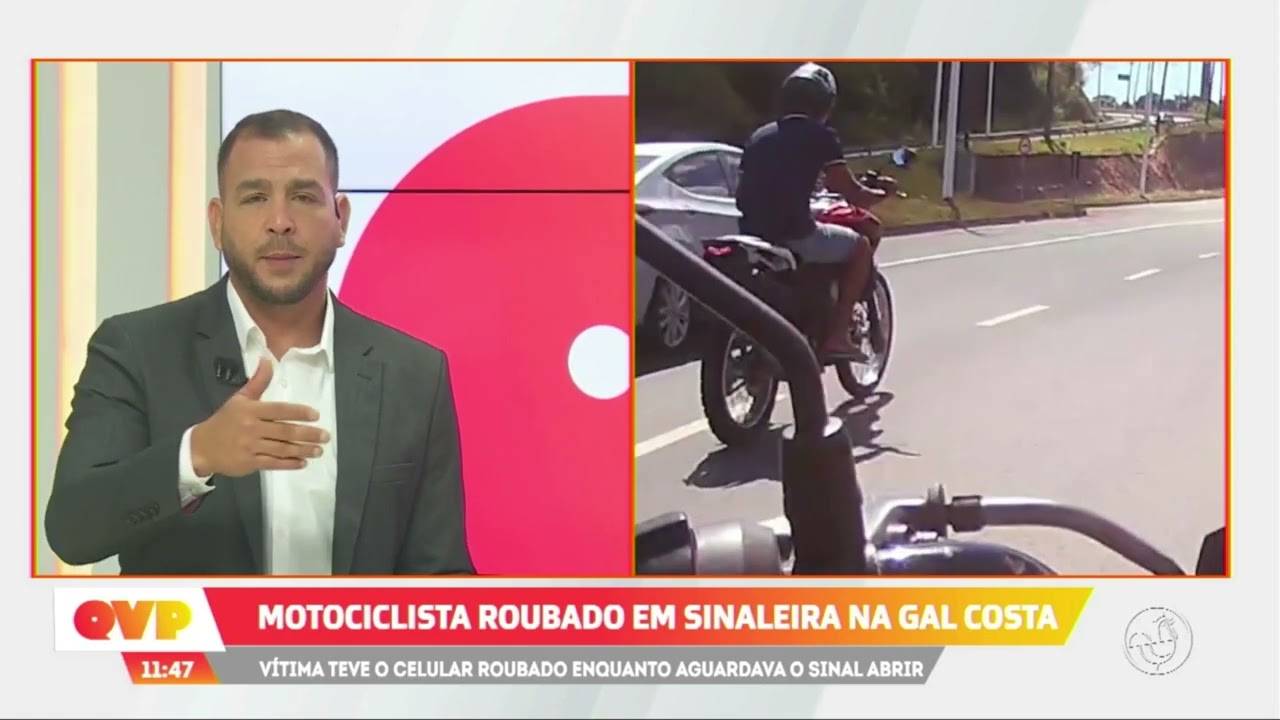 Motociclista Tem Celular Roubado Moto Em Movimento Na AV Gal Costa