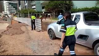 ARATUBER FLAGRA ROMPIMENTO DE ADUTORA EM OBRA NA PITUBA