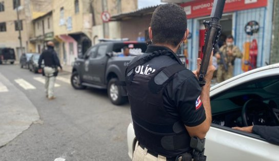 Dois homens são esfaqueados após briga de trânsito no interior da Bahia; suspeito fugiu de motocicleta