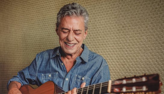 Turnê de Chico Buarque estará em Salvador em abril