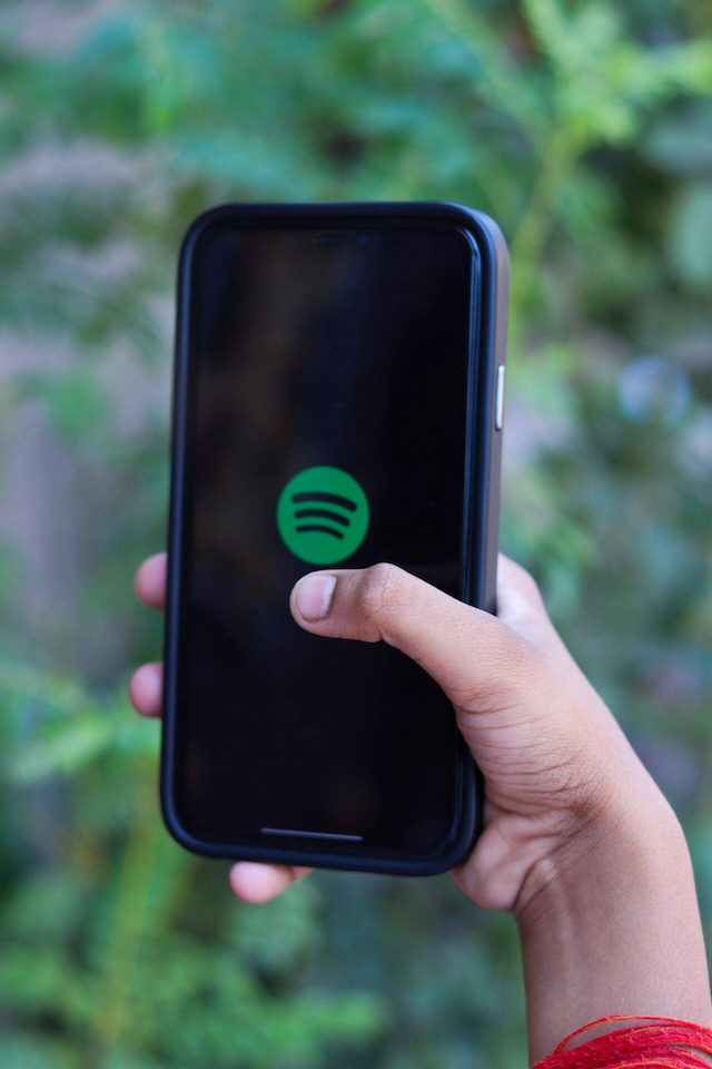 O som vai aumentar: Spotify anuncia reajuste de preços para planos