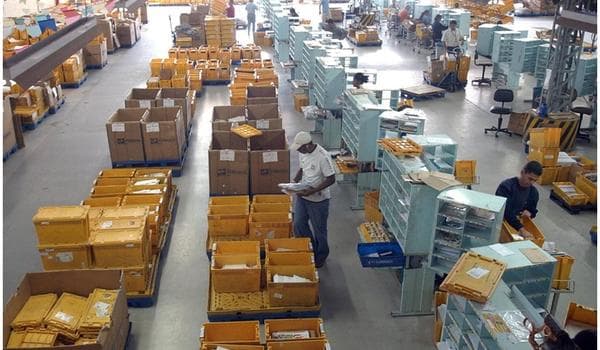 Correios alerta clientes sobre falsos perfis nas redes sociais e e-mails maliciosos