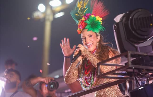 Ano difícil para Ivete Sangalo: fã processa cantora após confusão na saída do 'Coruja' no Carnaval