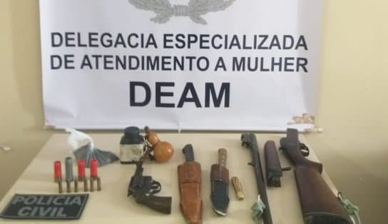 Homem é preso por agredir companheira, ameaçar sogra e portar armas de forma ilegal na cidade de Juazeiro 