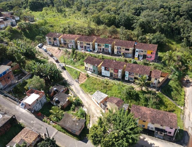 Duas crianças são encontradas mortas dentro de casa em Valéria