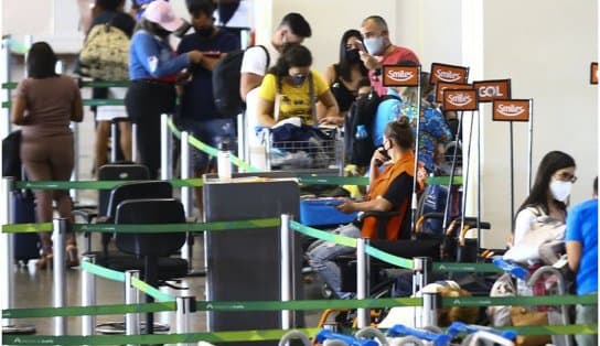 Anvisa decide retomar obrigatoriedade do uso de máscaras em aeroportos e aviões no Brasil