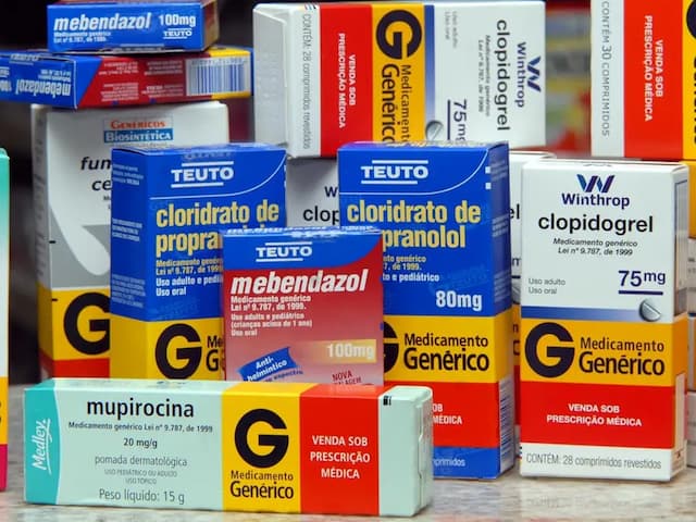 Resolução que libera farmacêuticos prescreverem remédios começa em abril