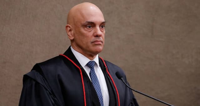 Moraes encaminha denúncia contra Bolsonaro por tentativa de golpe ao STF