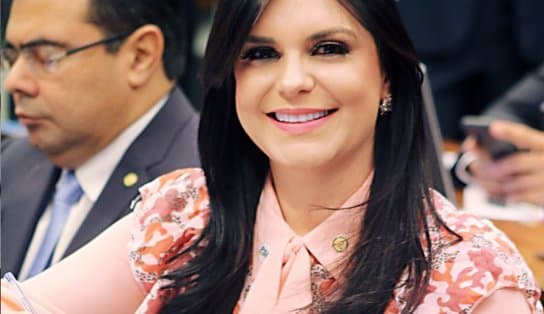 Dayane Pimentel ingressa com pedido de representação no Conselho de Ética contra Eduardo Bolsonaro