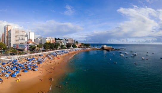 'Piratas' realizam limpeza em praias de Salvador; Aratu On explica como funciona a ação