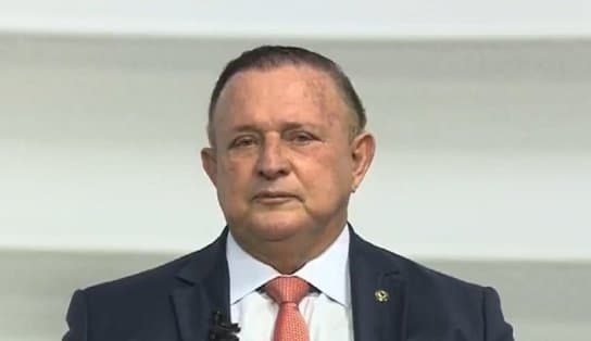 "Tem que aprender a respeitar", diz Adolfo Menezes sobre punição a Capitão Alden; deputado está suspenso da Alba