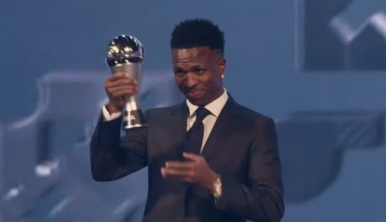 Vini Jr. é eleito melhor jogador do mundo pela Fifa 