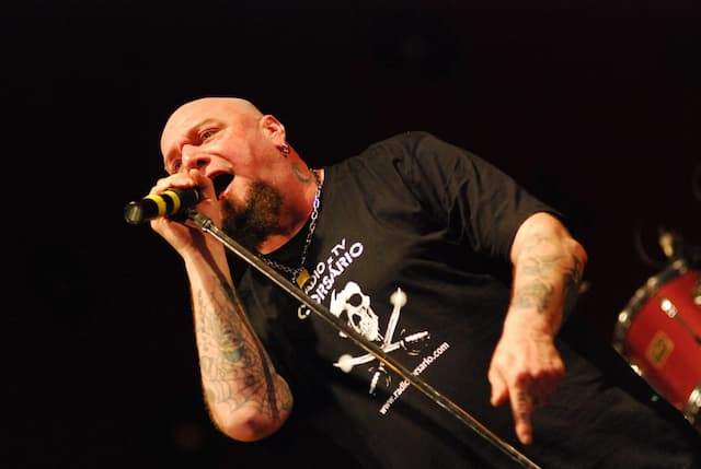 Primeiro vocalista do Iron Maiden, Paul Di'Anno, morre aos 66 anos