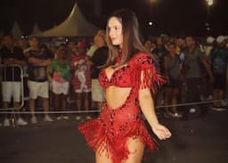 Musa de escola de samba adotou 'dieta do sexo' para Carnaval: 'Estou mais gostosa'