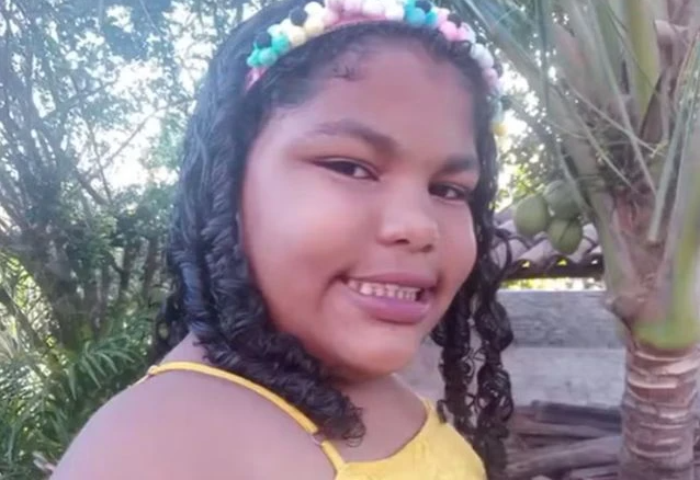 Menina de 11 anos morre após inalar desodorante em desafio da internet