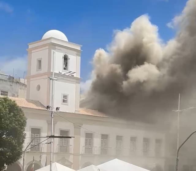 Vereadores se manifestam após incêndio na Câmara de Salvador