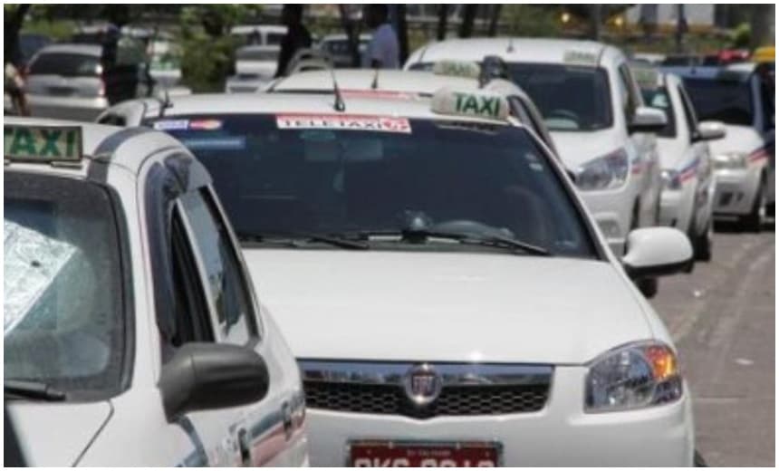 Pelo segundo dia consecutivo, taxistas fazem carreata por ruas de Salvador