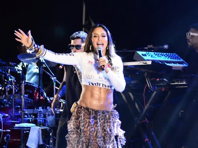 Alinne Rosa critica mudança de horário de shows no Carnaval; "Descaso"