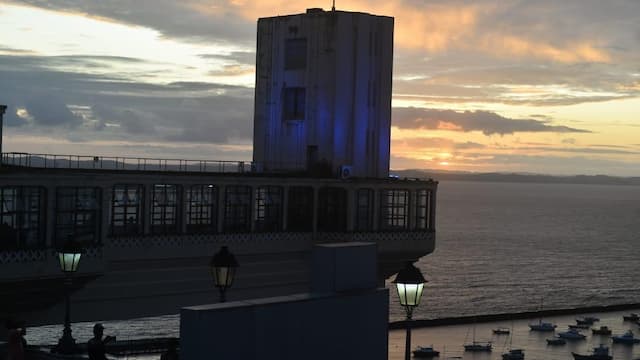 Reajuste na tarifa do Elevador Lacerda afeta quem não tem SalvadorCard