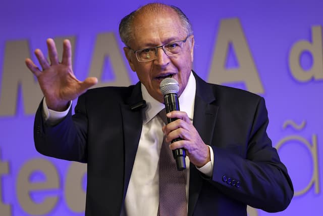 'Não é em 24 horas', diz Alckmin sobre medida para baratear alimentos