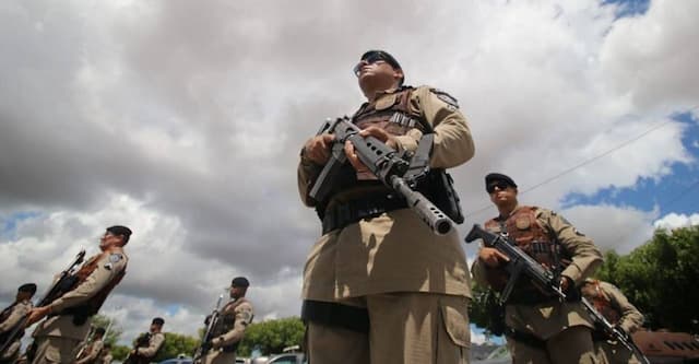 'Bonde' troca tiros com a PM e cinco criminosos morrem no Recôncavo da Bahia