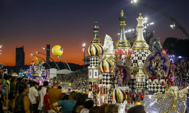 Escola de Samba Rosas de Ouro é campeã do carnaval de São Paulo