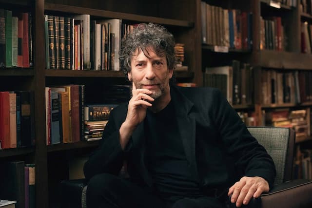 Neil Gaiman e esposa são processados por tráfico humano e estupro; entenda