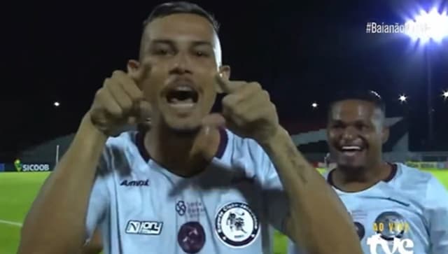 Jogador desabafa após gol no Baianão: 'Sou bom, meu empresário que é ruim'