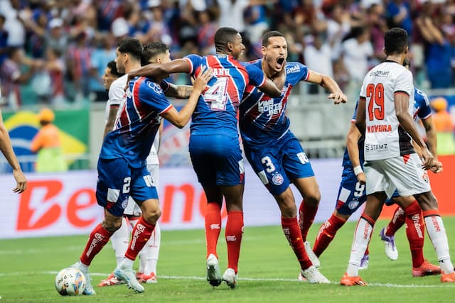 Bahia abre vantagem contra o Vitória em partida de ida da final do Baianão