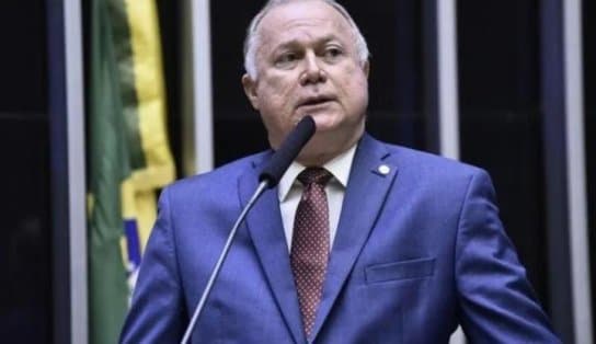 Presidente do União Brasil acusa governo de pressionar imprensa para não divulgar pesquisas eleitorais