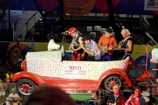 Confira dias de folia com trio dos Irmãos Macêdo nos circuitos da Barra e Campo Grande