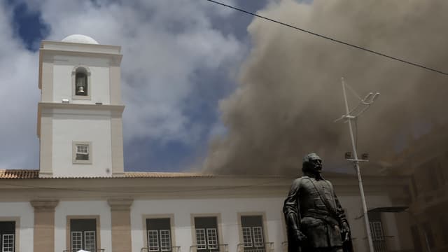 Após incêndio, Câmara de Salvador articula recuperação do prédio