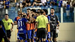 Confiança vence Sampaio Corrêa e encosta no G-4 da Copa do Nordeste