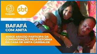 Comemorando reforma de casa, Anita Garibaldi faz festa e “amassa” Jorge Araújo em cama