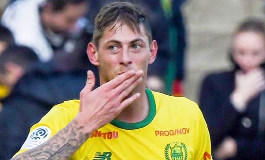 Corpo de Emiliano Sala chega à Argentina para funeral e homenagens