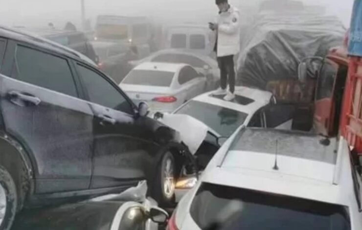 VÍDEO - Cerca de 200 motoristas de aplicativo se organizam para