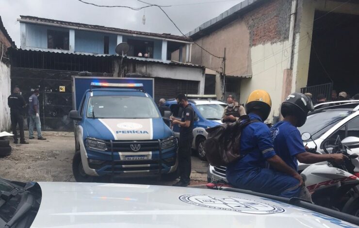 Giro: jovem executado em Dom Avelar e corpo na Praia da Barra movimentam plantão policial em Salvador