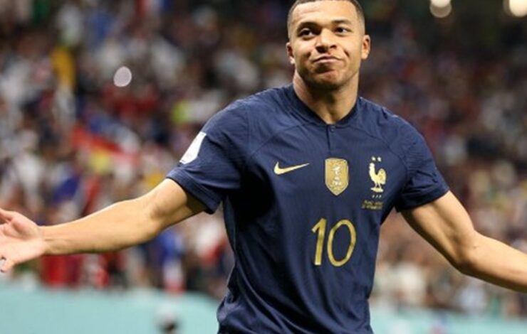 Mbappé marca 2 na Dinamarca e França se classifica para as oitavas da Copa