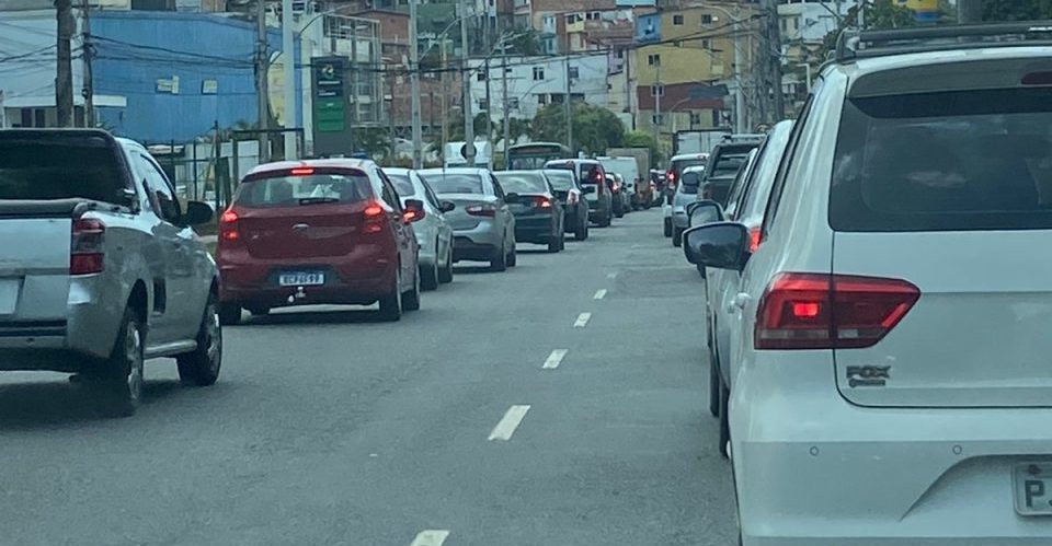 Ve&iacute;culos com placas de finais 3 e 4 devem quitar o IPVA at&eacute; o final de agosto