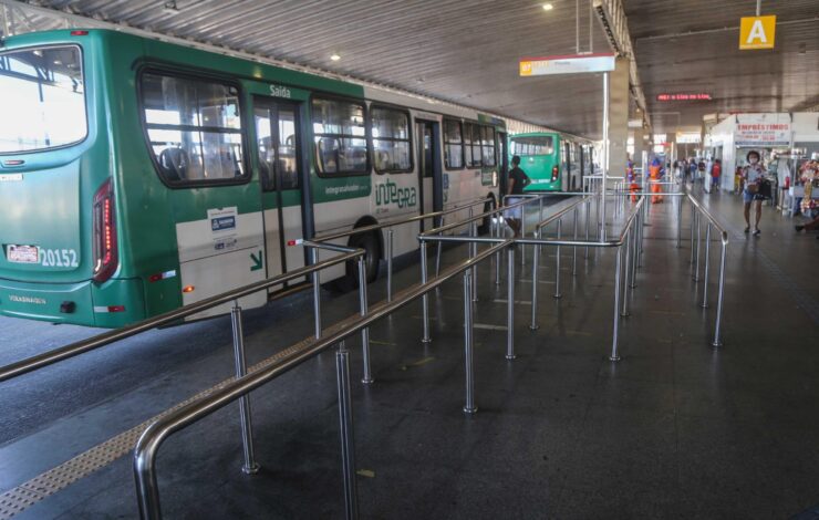 Usuários de ônibus terão mais veículos à disposição nos dias de