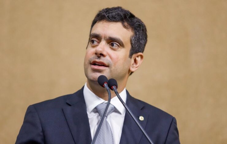 Tiago Correia cobra atitude en&eacute;rgica do governo ap&oacute;s invas&otilde;es de terra no interior do estado