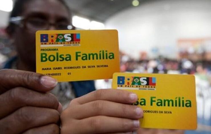 Saiba quem tem direito a receber o Bolsa Fam&iacute;lia e o Aux&iacute;lio G&aacute;s nesta quinta-feira