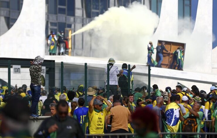 PF cumpre 3 mandados de pris&atilde;o em opera&ccedil;&atilde;o contra atos terroristas
