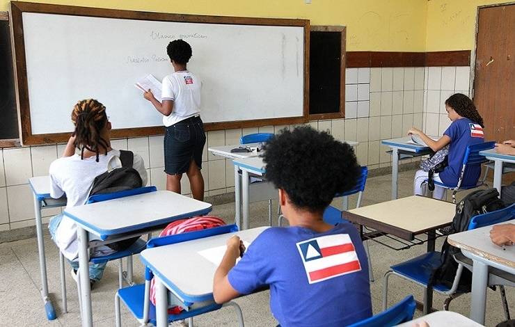 Governo divulga resultado da 2&ordf; etapa do concurso de professores na Bahia; confira