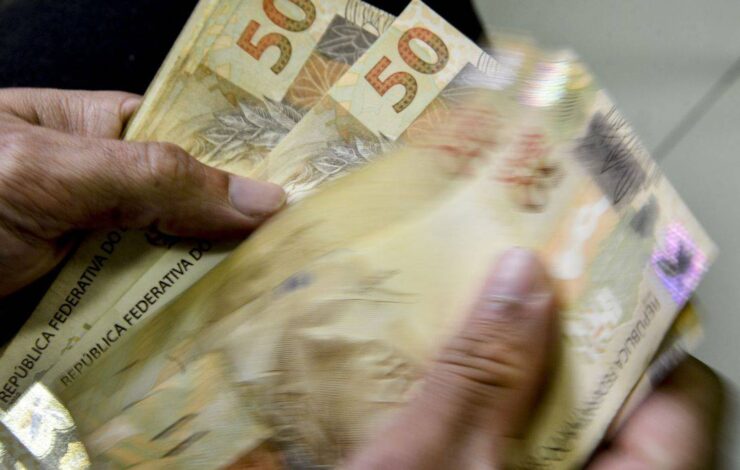 Confira grupo de benefici&aacute;rios que pode sacar hoje valor do novo Bolsa Fam&iacute;lia